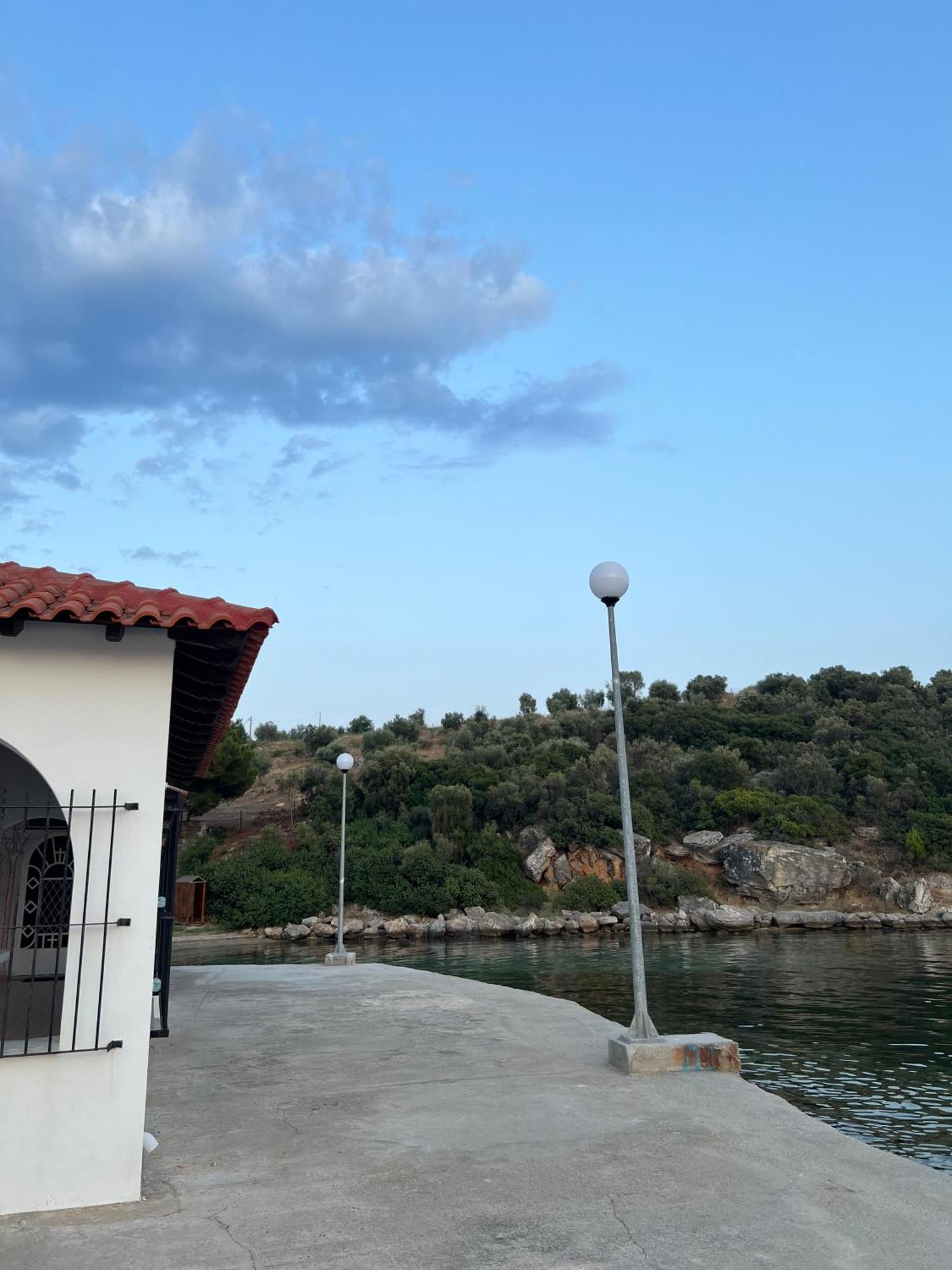 Aiolos Seaside Apartment Marathos  Zewnętrze zdjęcie